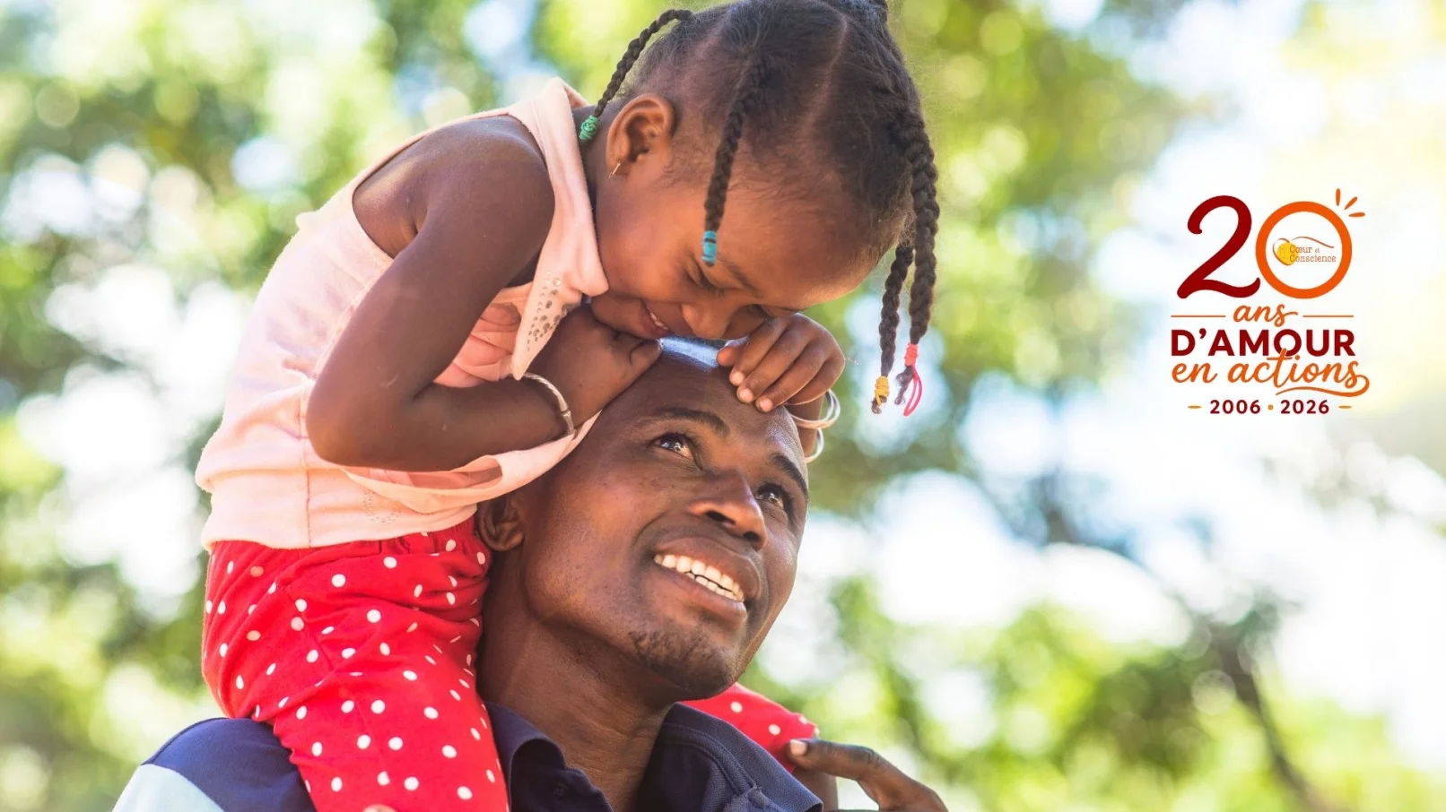 Photo d'un père avec son enfant